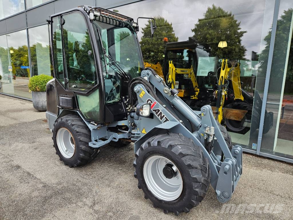 GiANT V 452 T X-Tra HD black edition لوادر صغيرة