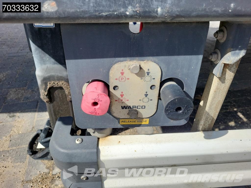 Kässbohrer LB3E MOT 05/27 Steering +Liftaxle Ramps Žemo iškrovimo puspriekabės