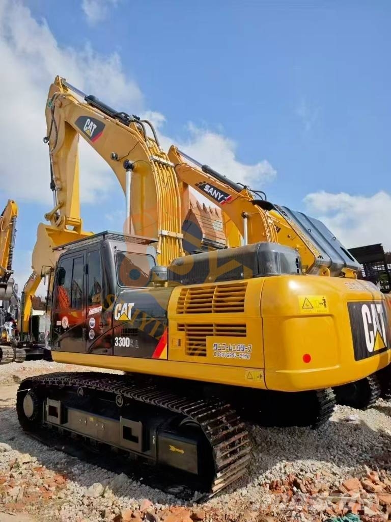 CAT 330 D2 Vikšriniai ekskavatoriai