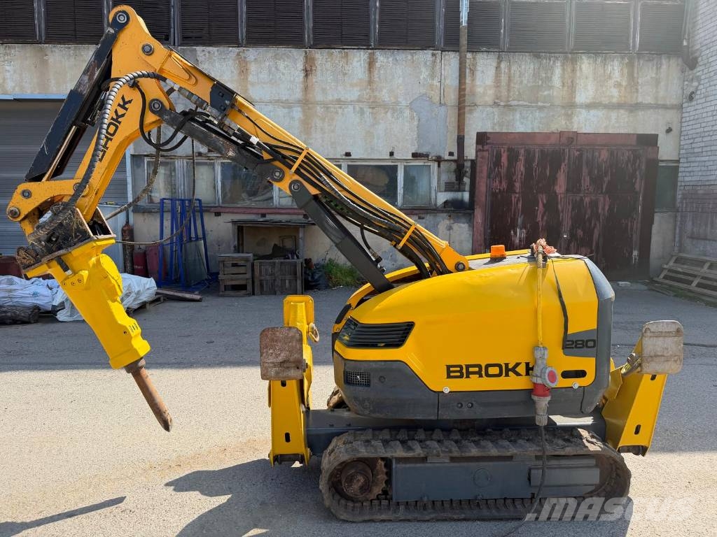 Brokk 280 Pelle de démolition