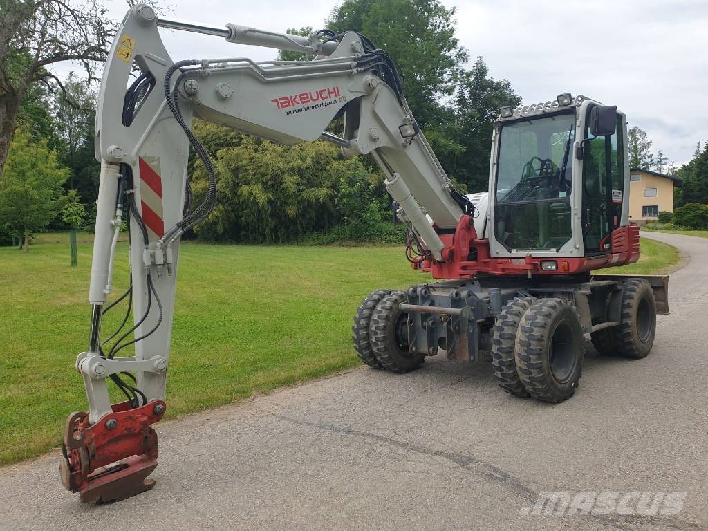 Takeuchi TB295W 轮式挖掘机
