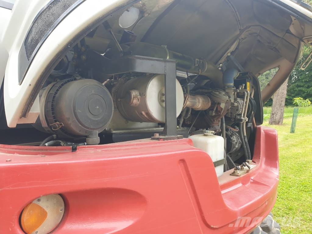 Takeuchi TB295W 轮式挖掘机
