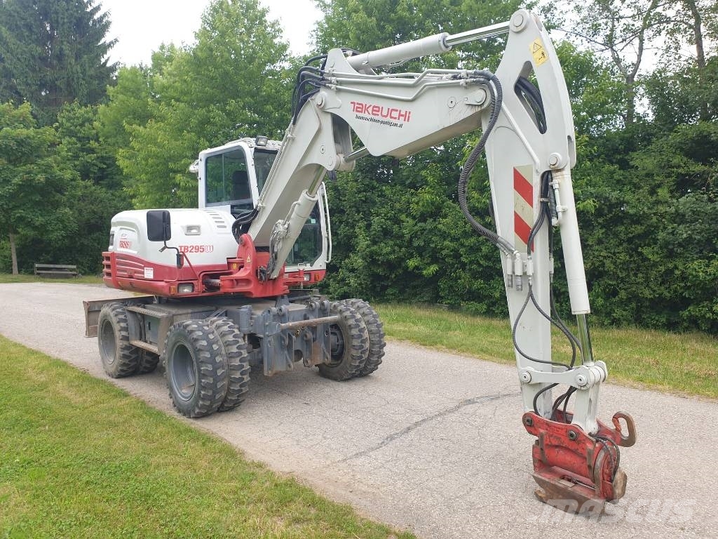 Takeuchi TB295W 轮式挖掘机