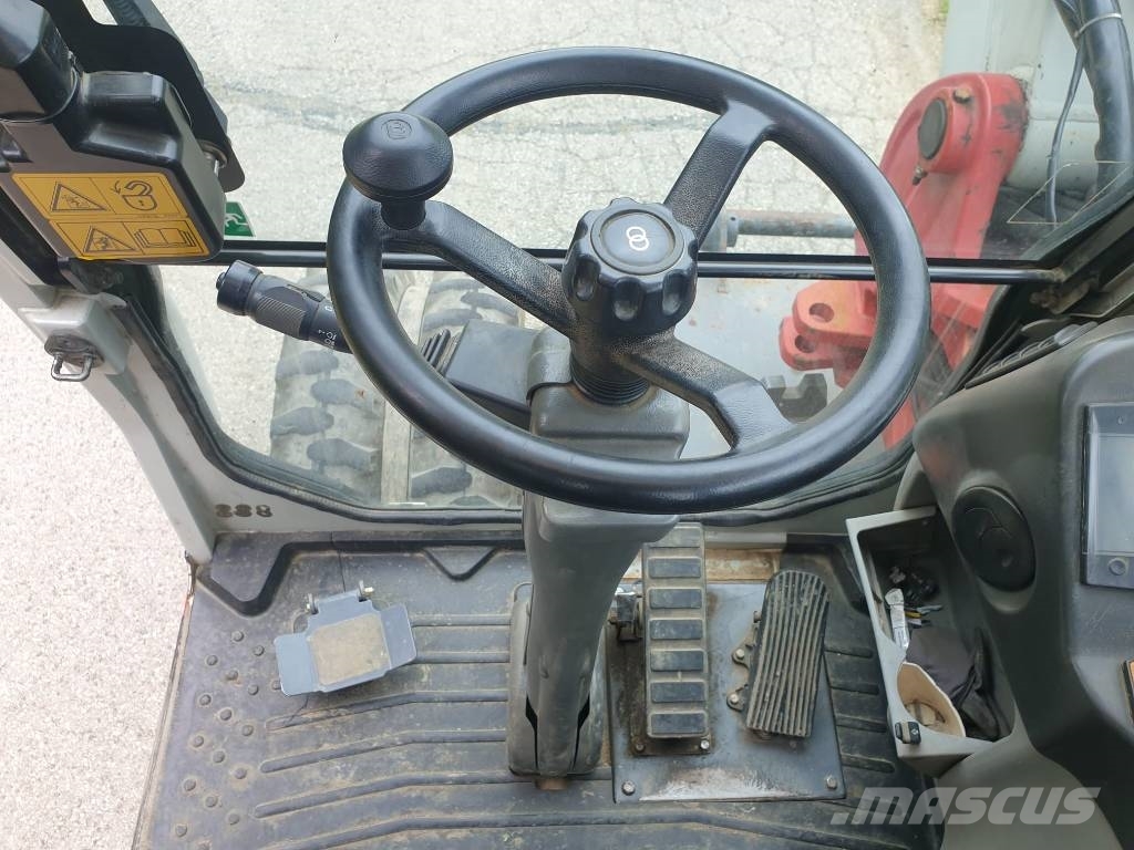 Takeuchi TB295W 轮式挖掘机