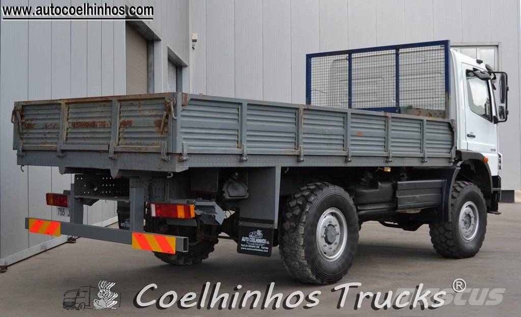 Mercedes-Benz 1018 Atego // 4x4 شاحنات مسطحة/مفصلية الجوانب