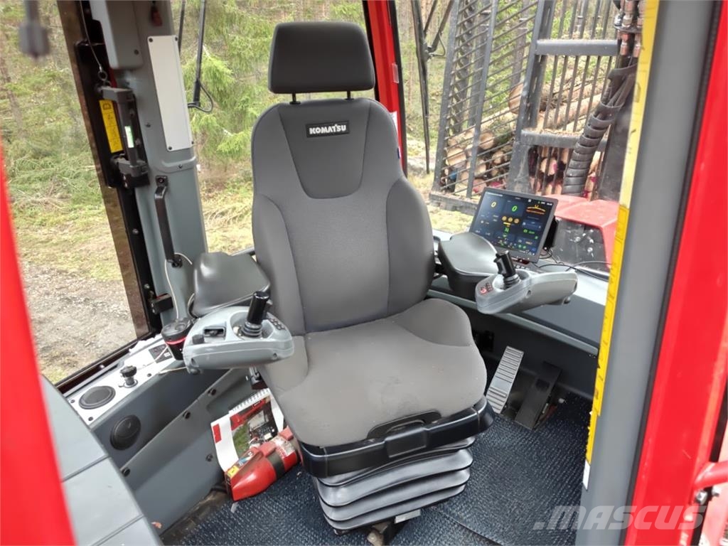 Komatsu XF 855-3 Forvarderi