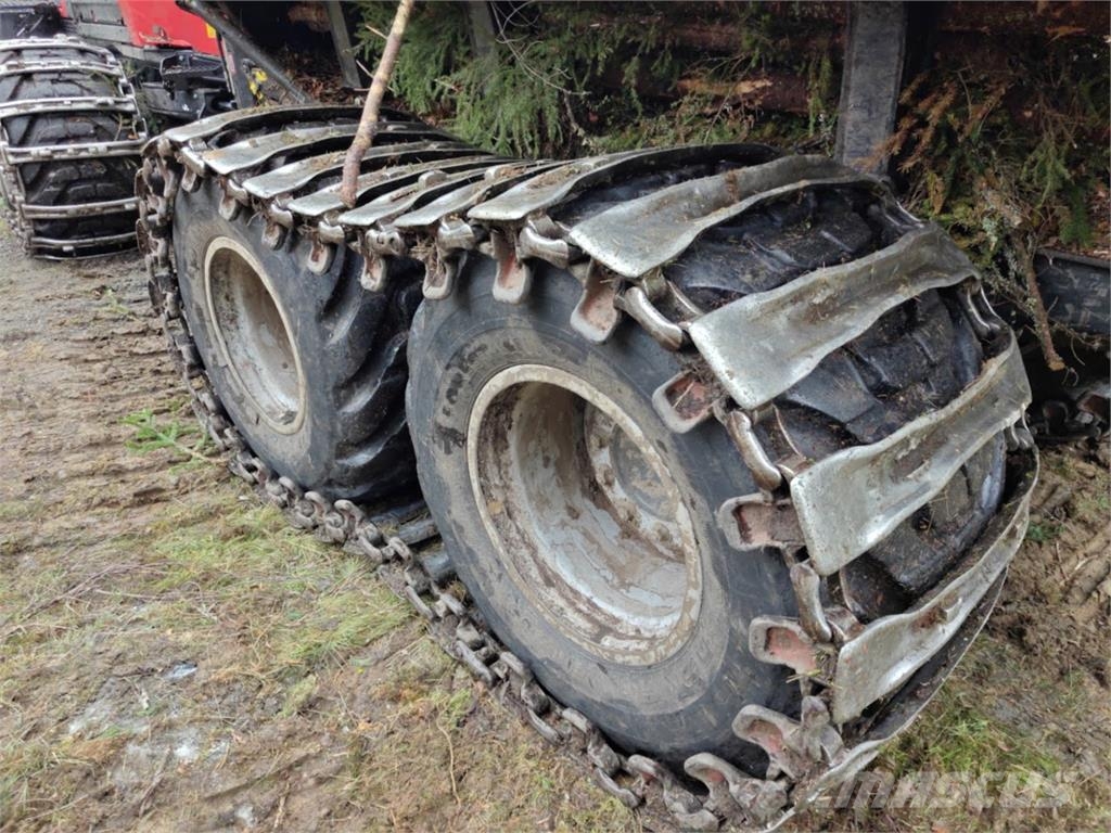 Komatsu XF 855-3 Forvarderi