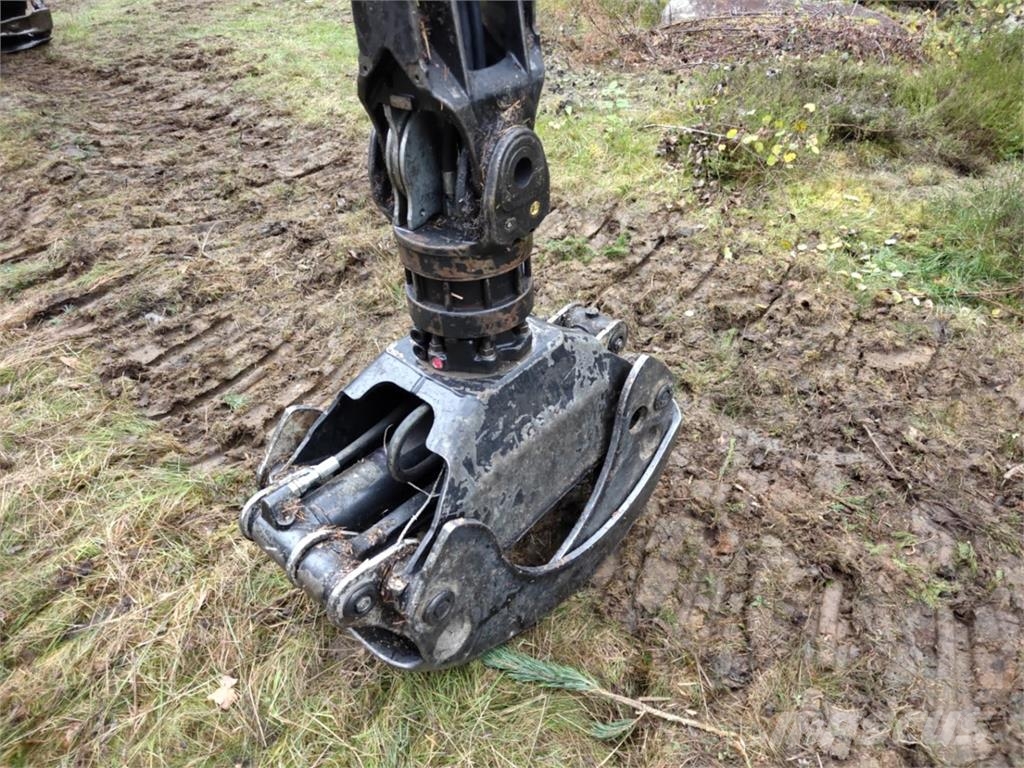 Komatsu XF 855-3 Forvarderi
