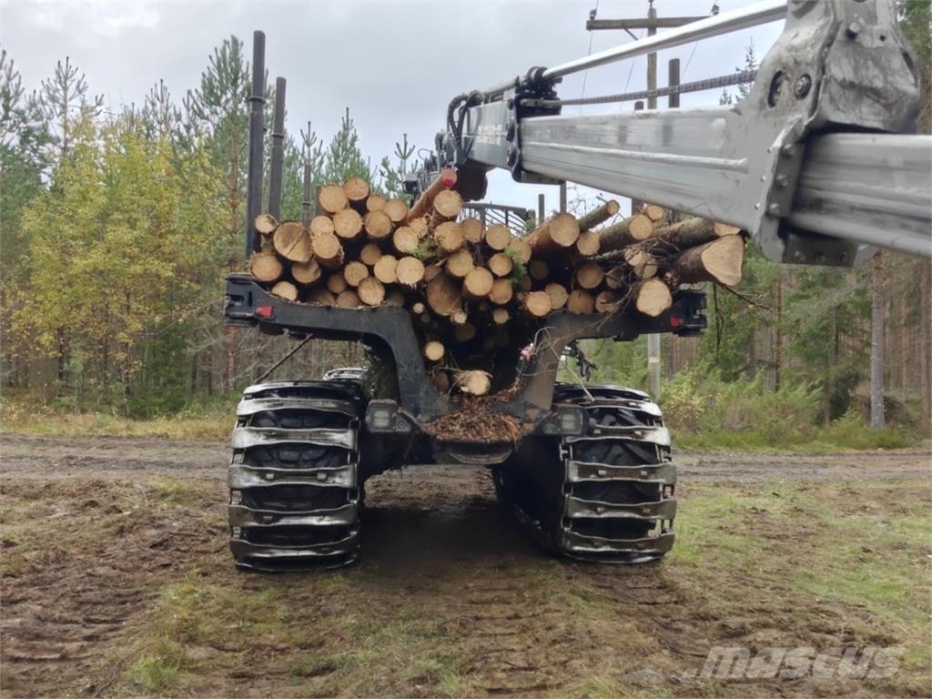 Komatsu XF 855-3 Forvarderi
