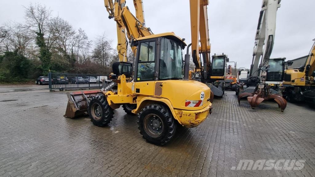 Volvo L 30 B Pro لوادر بعجل