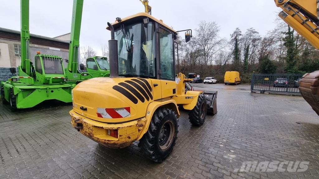Volvo L 30 B Pro لوادر بعجل