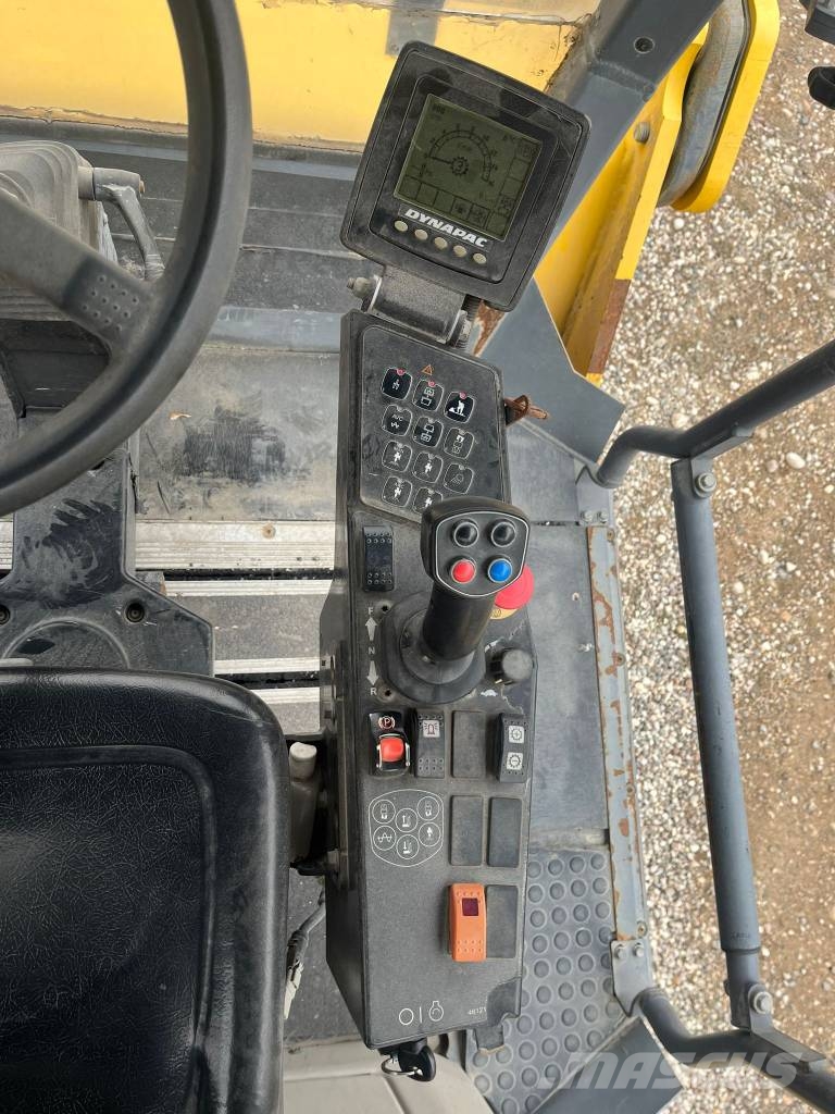 Dynapac CC 4200 트윈 드럼 롤러