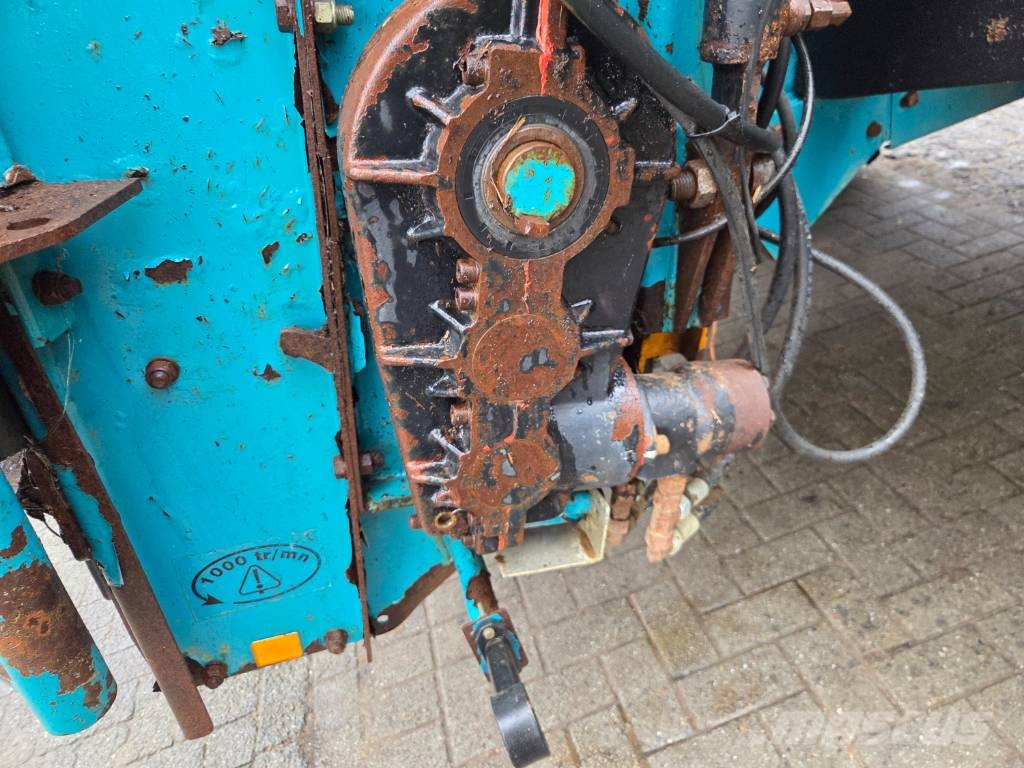Rolland Rollforce 6118 معدات توزيع السماد العضوي