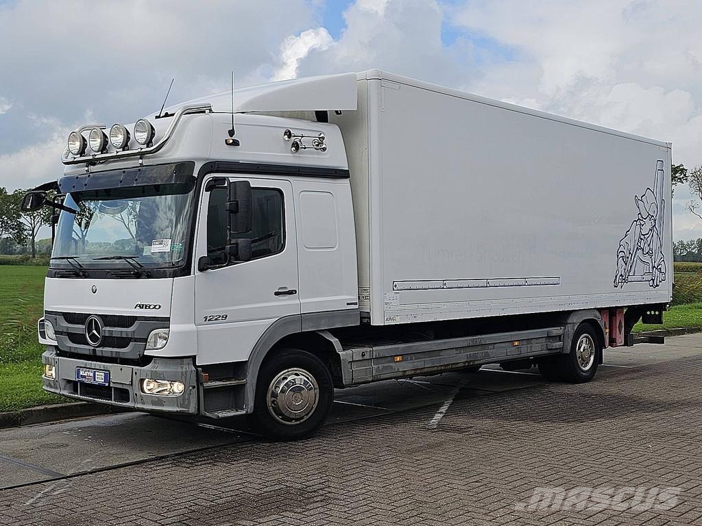 Mercedes-Benz ATEGO 1229 Lift Manual AC 6 Cil Bakwagens met gesloten opbouw