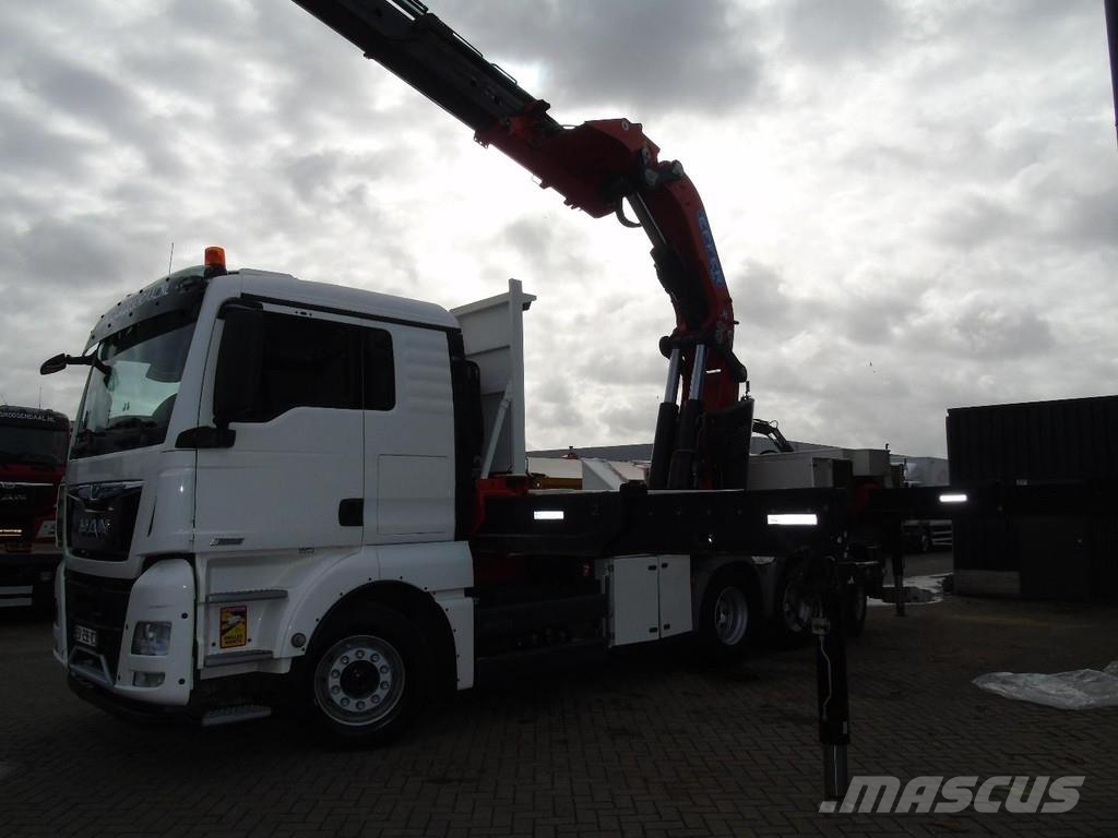MAN TGX 580 + EFFER 1855/6S + 8X4 + EURO 6 + REMOTE + Grúas todo terreno