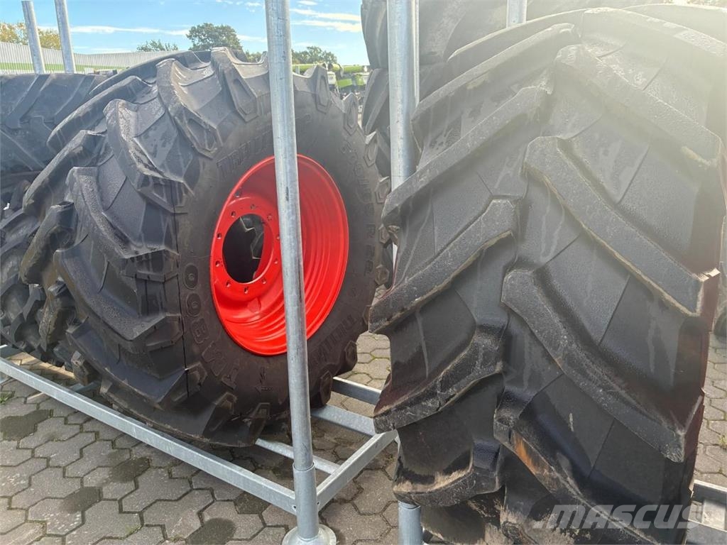 Trelleborg 650/65R42 + 600/65R28 TM 800 - Claas Arion Agricultura - Outros