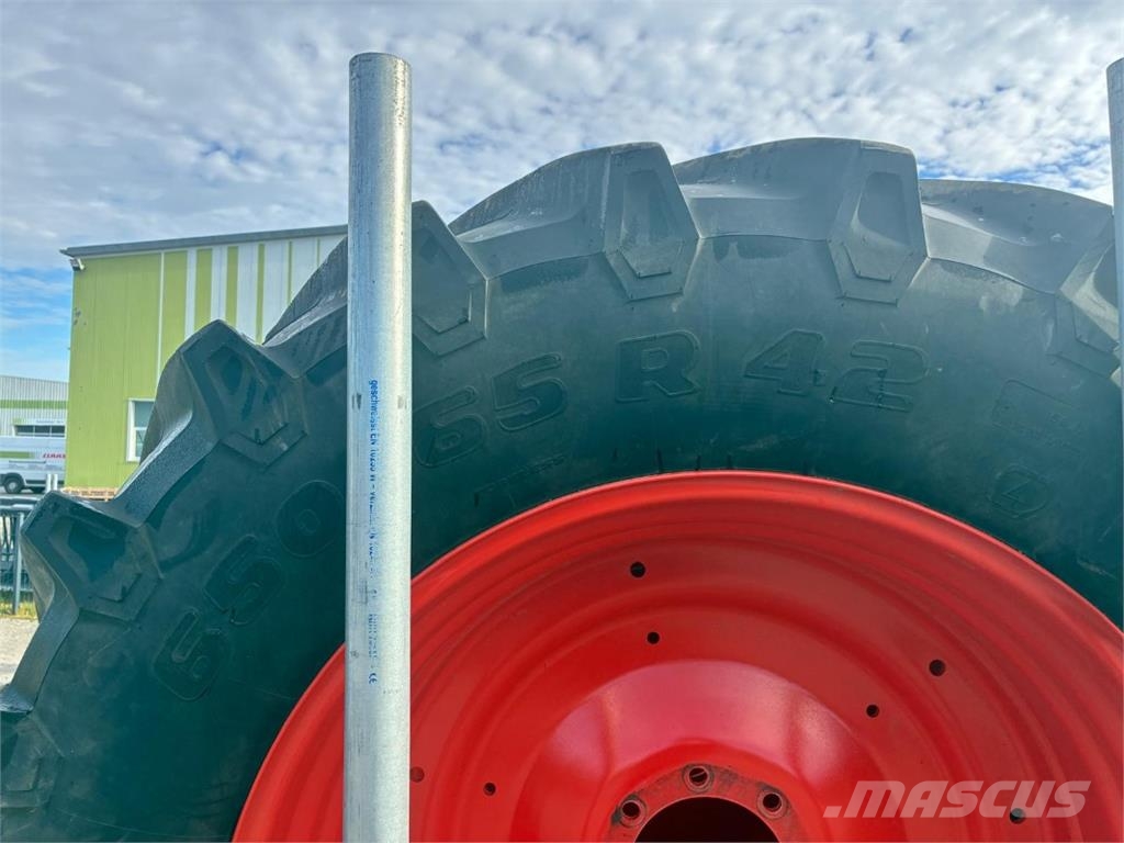 Trelleborg 650/65R42 + 600/65R28 TM 800 - Claas Arion Agricultura - Outros