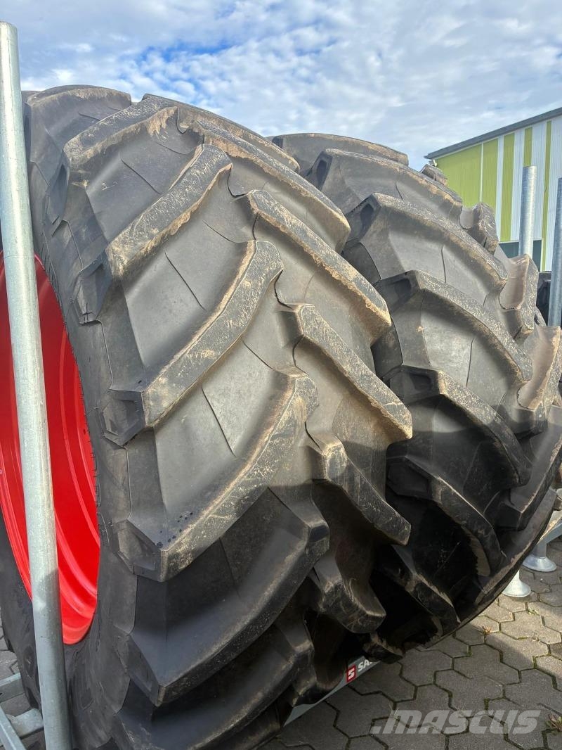 Trelleborg 650/65R42 + 600/65R28 TM 800 - Claas Arion Agricultura - Outros