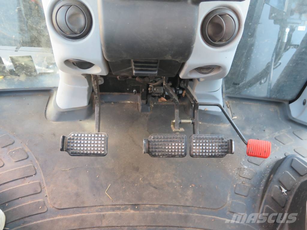 New Holland T 6.180 الجرارات