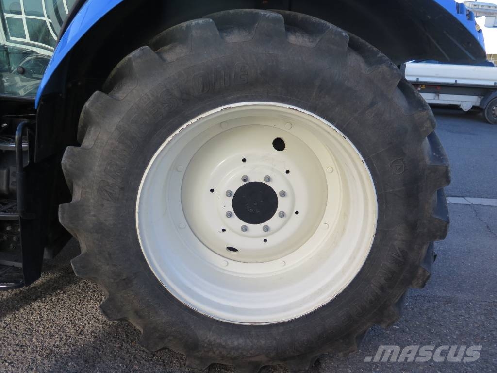 New Holland T 6.180 الجرارات