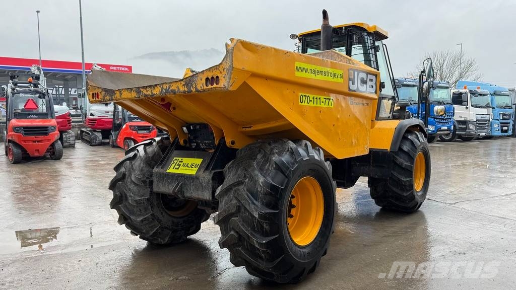 JCB 714 - NEW TYRES - 2013 YEAR - 8200 HOURS Camiones articulados