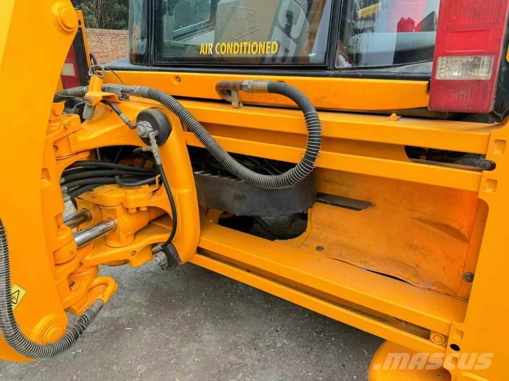 JCB 3 CX Shanghai largest supplier Ekskavatori-iekrāvēji