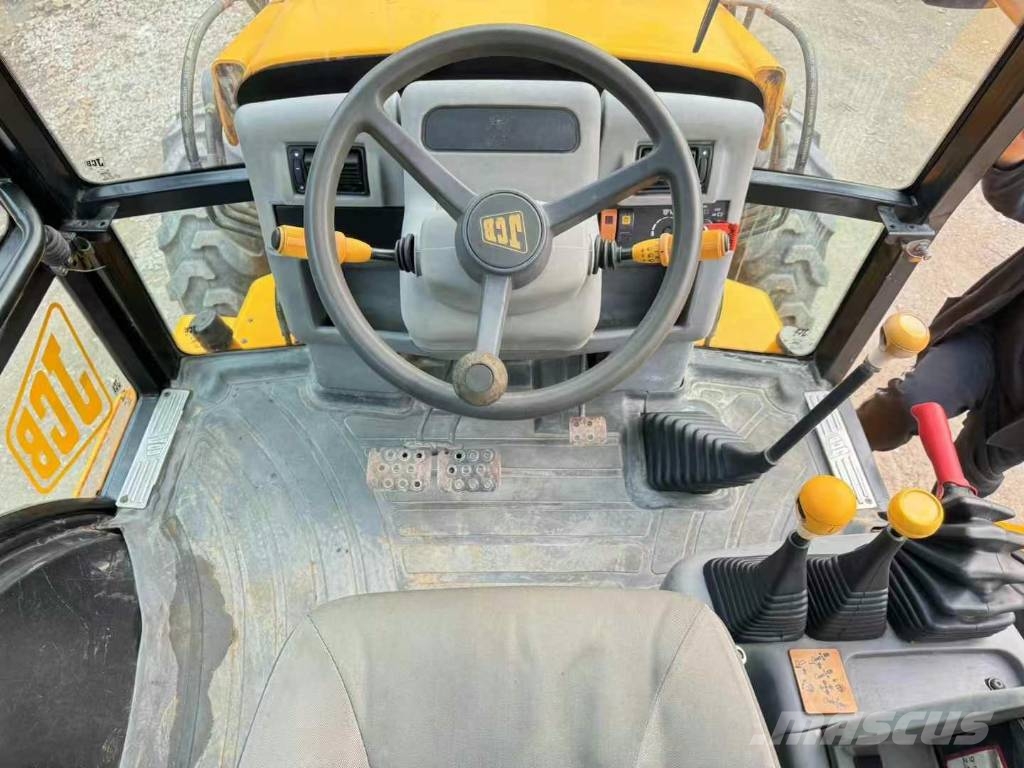 JCB 3 CX Shanghai largest supplier Ekskavatori-iekrāvēji