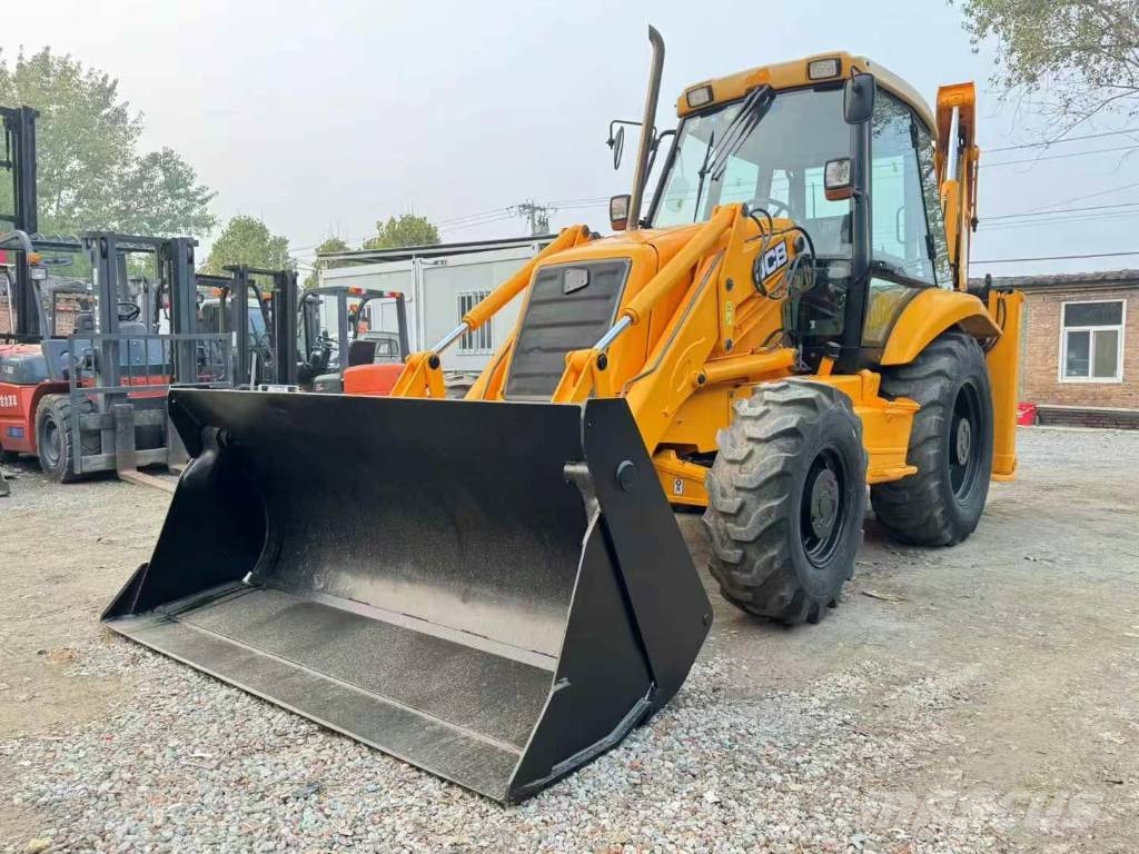 JCB 3 CX Shanghai largest supplier Ekskavatori-iekrāvēji