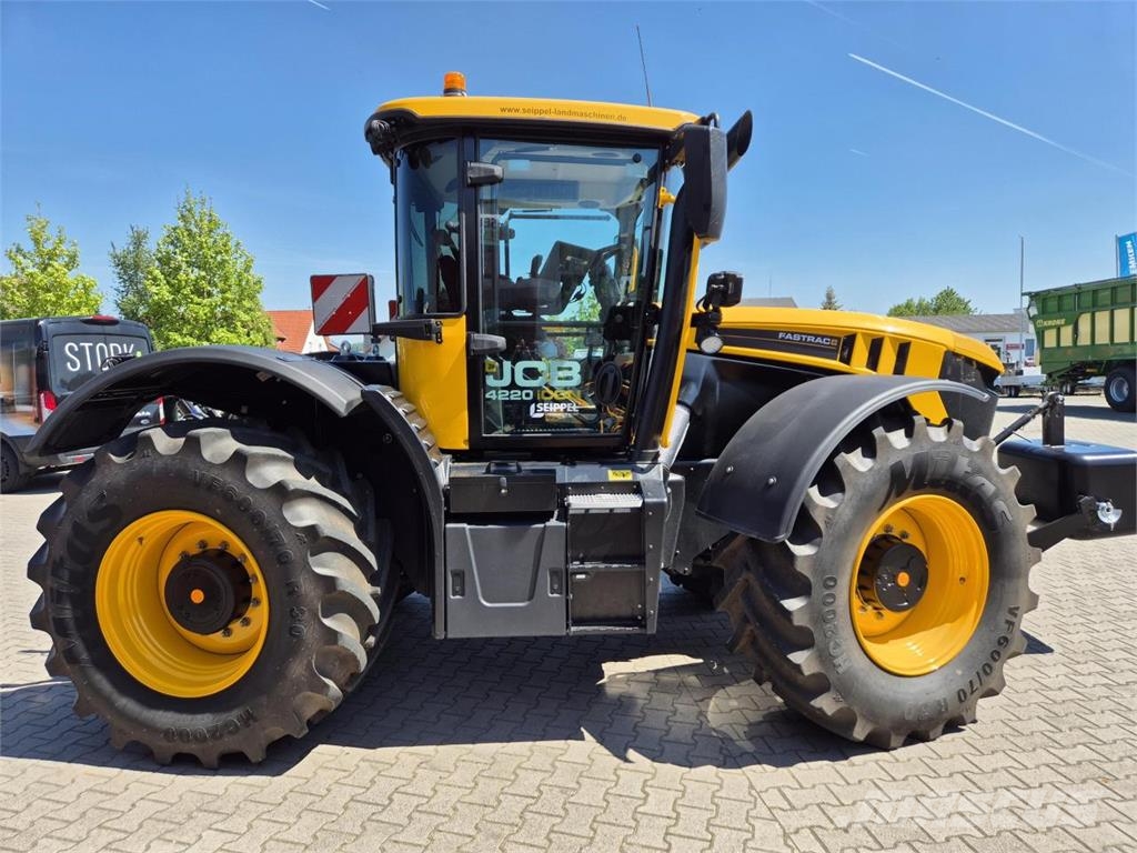 JCB FASTRAC 4220 ICON PRO-LINE GPS 曳引機