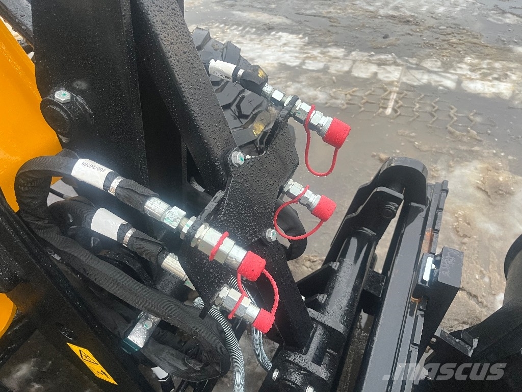 JCB 403 / Kauha, Piikit, 30km/h, Takuu 12kk Iekrāvēji uz riteņiem
