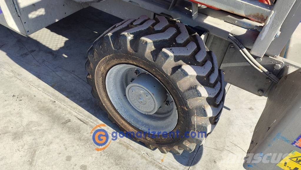 Genie GS 3384 Nožnicové zdvíhacie plošiny