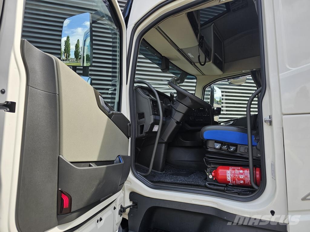 Volvo FH 460 8x2 PALFINGER PK100002 / JIB - LIER / TREKK Camiones grúa