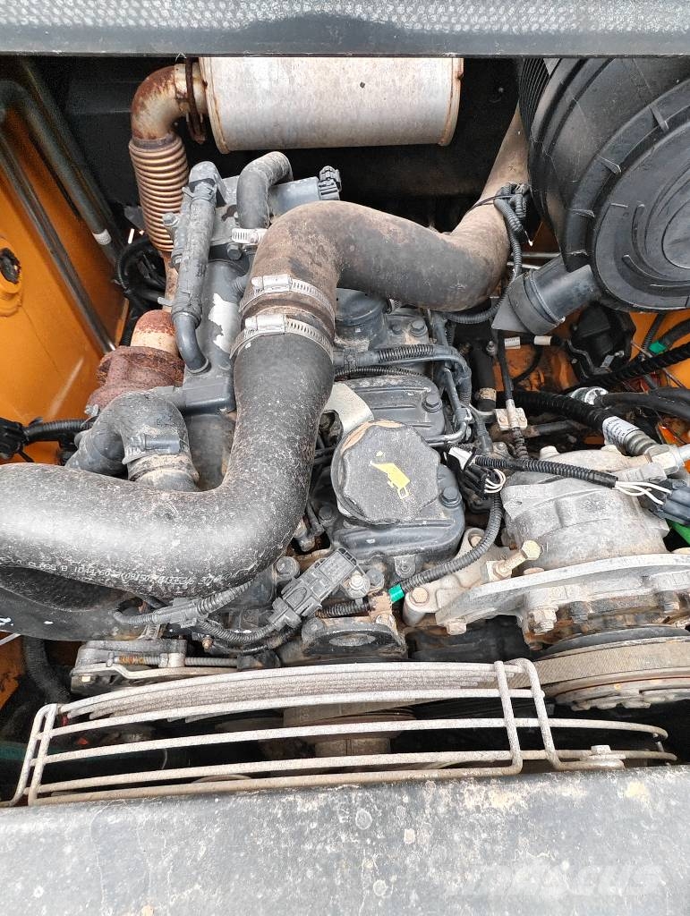 CASE TR 320 Skid Steer Loader 滑移轉向裝載機