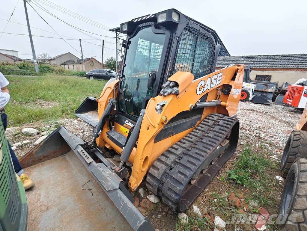 CASE TR 320 Skid Steer Loader 滑移轉向裝載機