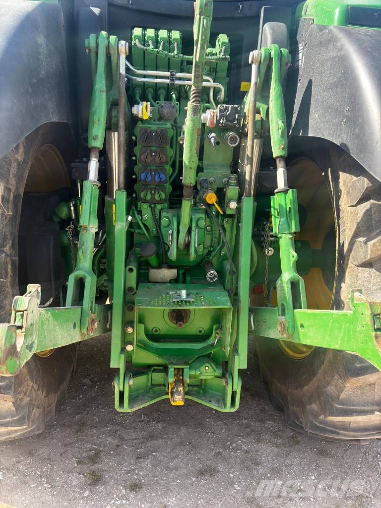 John Deere 6215 R Trattori