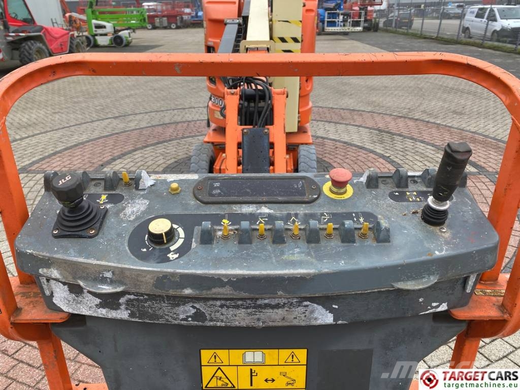 JLG E300AJP Jib Plus Electric Articulated Lift 1097cm Compact self-propelled boom lifts