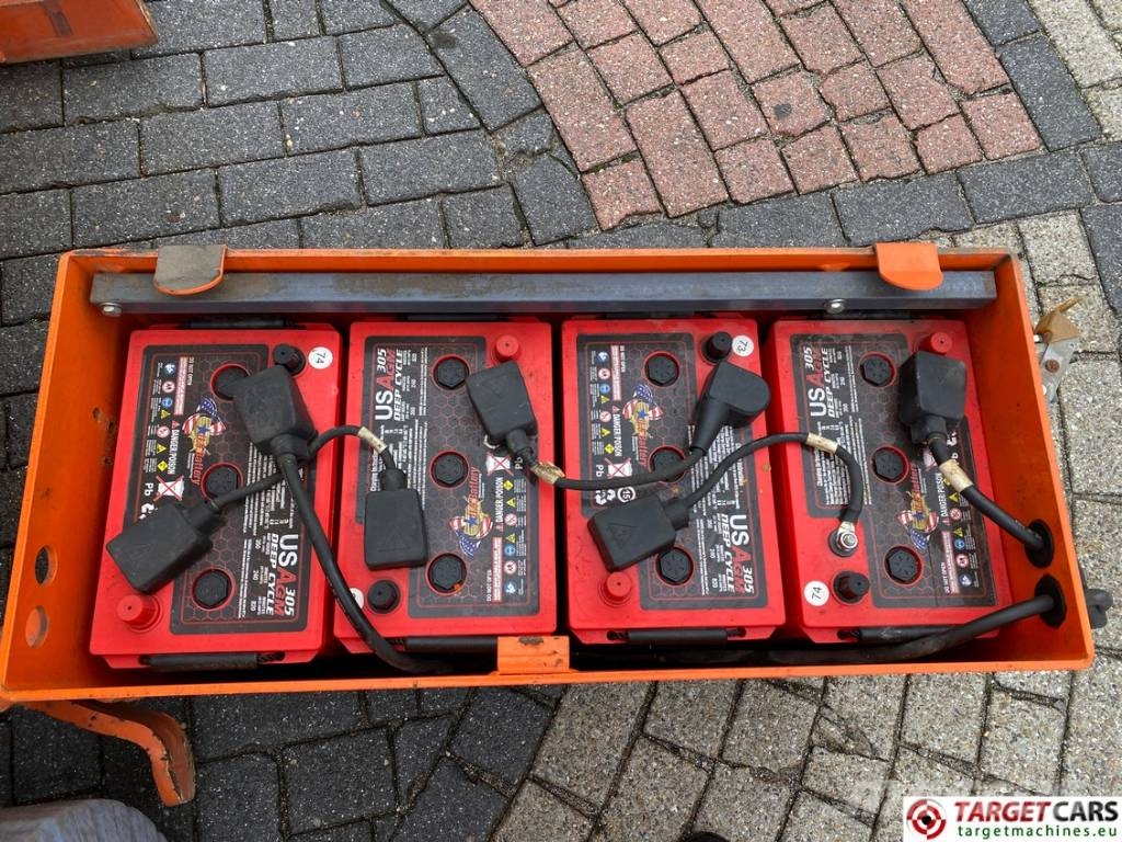 JLG E300AJP Jib Plus Electric Articulated Lift 1097cm Compact self-propelled boom lifts