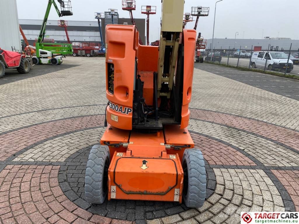 JLG E300AJP Jib Plus Electric Articulated Lift 1097cm Compact self-propelled boom lifts