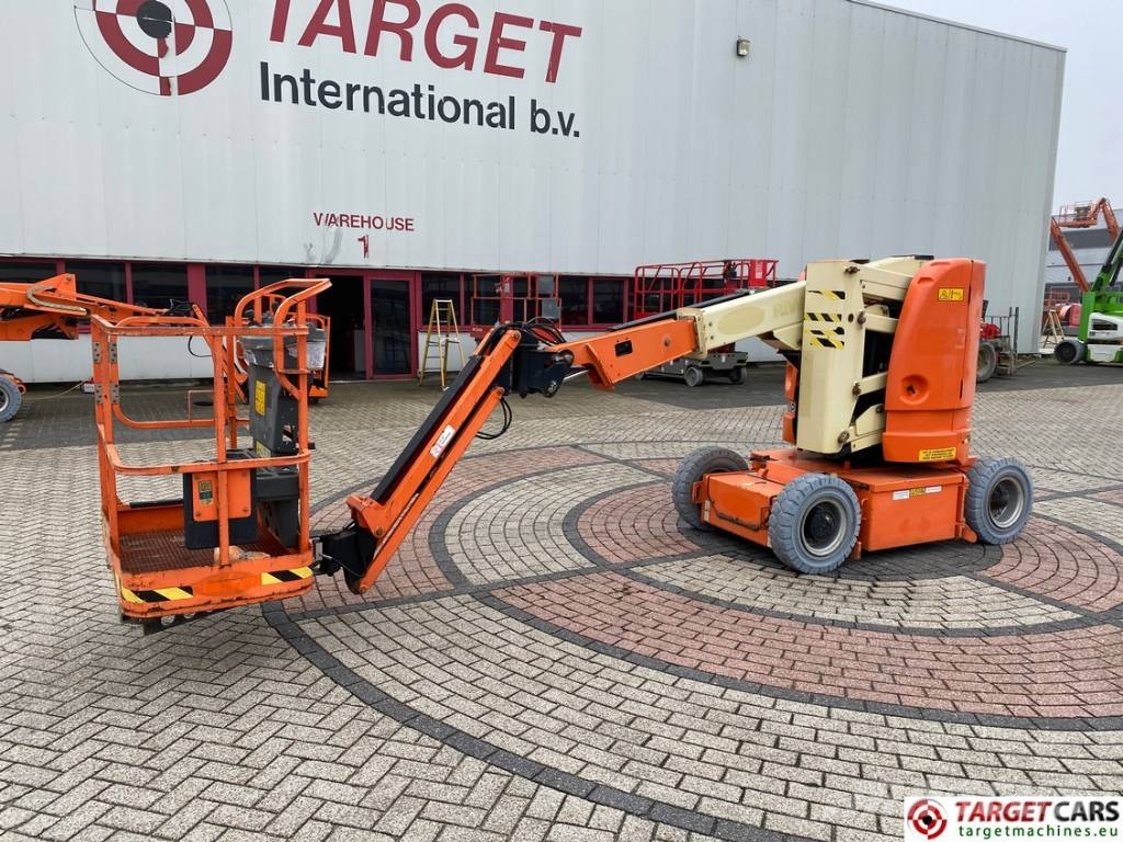 JLG E300AJP Jib Plus Electric Articulated Lift 1097cm Compact self-propelled boom lifts