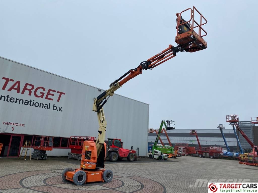 JLG E300AJP Jib Plus Electric Articulated Lift 1097cm Compact self-propelled boom lifts