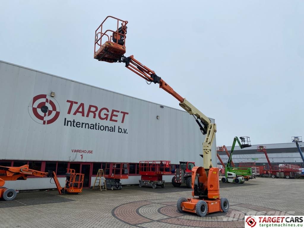 JLG E300AJP Jib Plus Electric Articulated Lift 1097cm Compact self-propelled boom lifts
