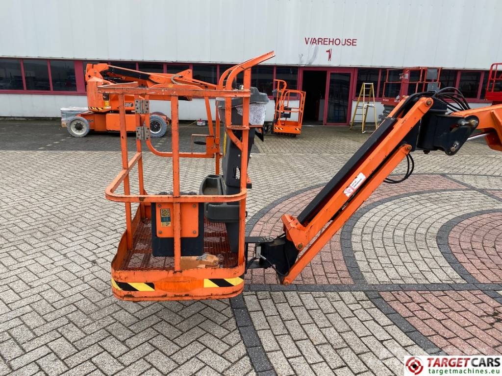 JLG E300AJP Jib Plus Electric Articulated Lift 1097cm Compact self-propelled boom lifts