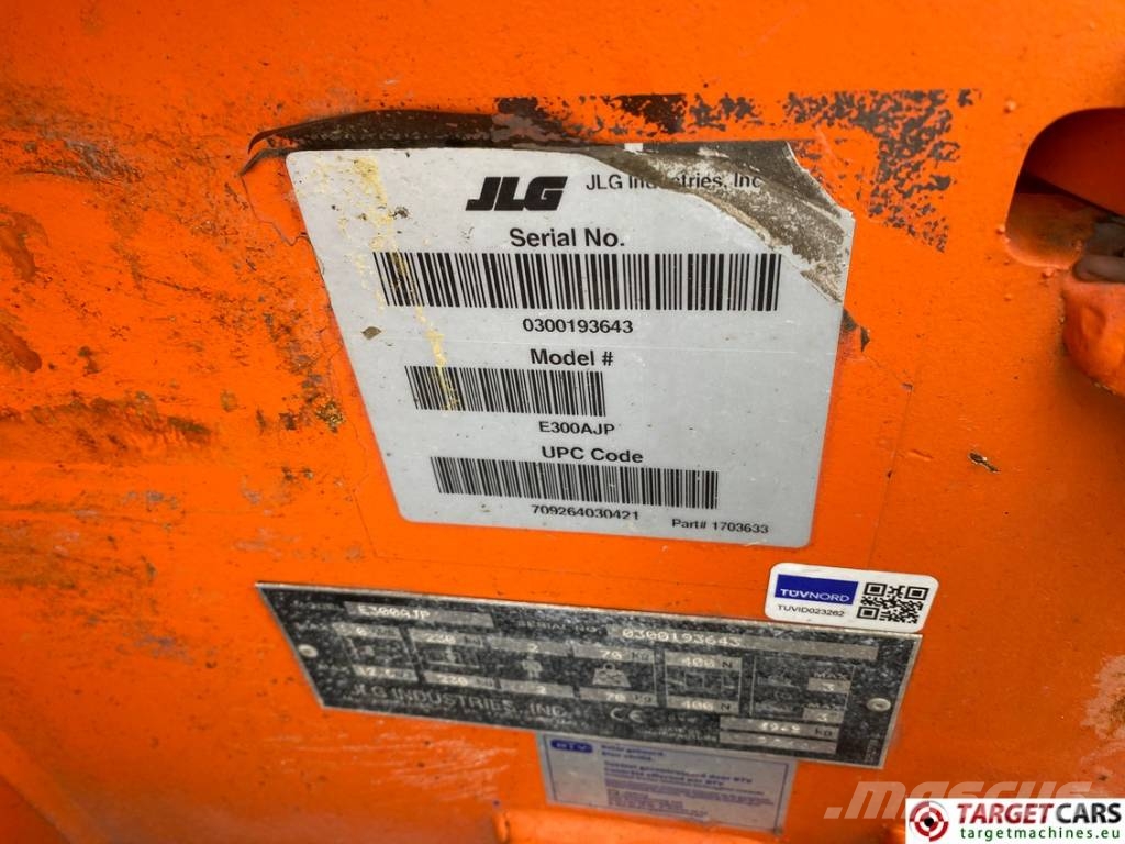 JLG E300AJP Jib Plus Electric Articulated Lift 1097cm Compact self-propelled boom lifts