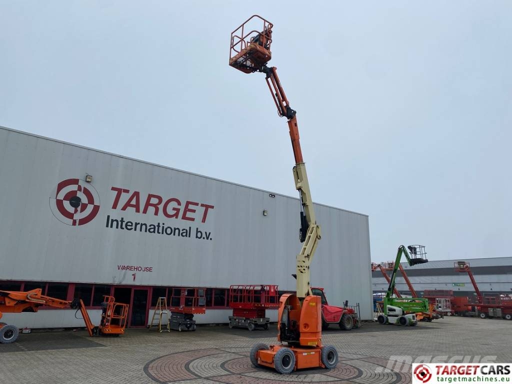 JLG E300AJP Jib Plus Electric Articulated Lift 1097cm Compact self-propelled boom lifts