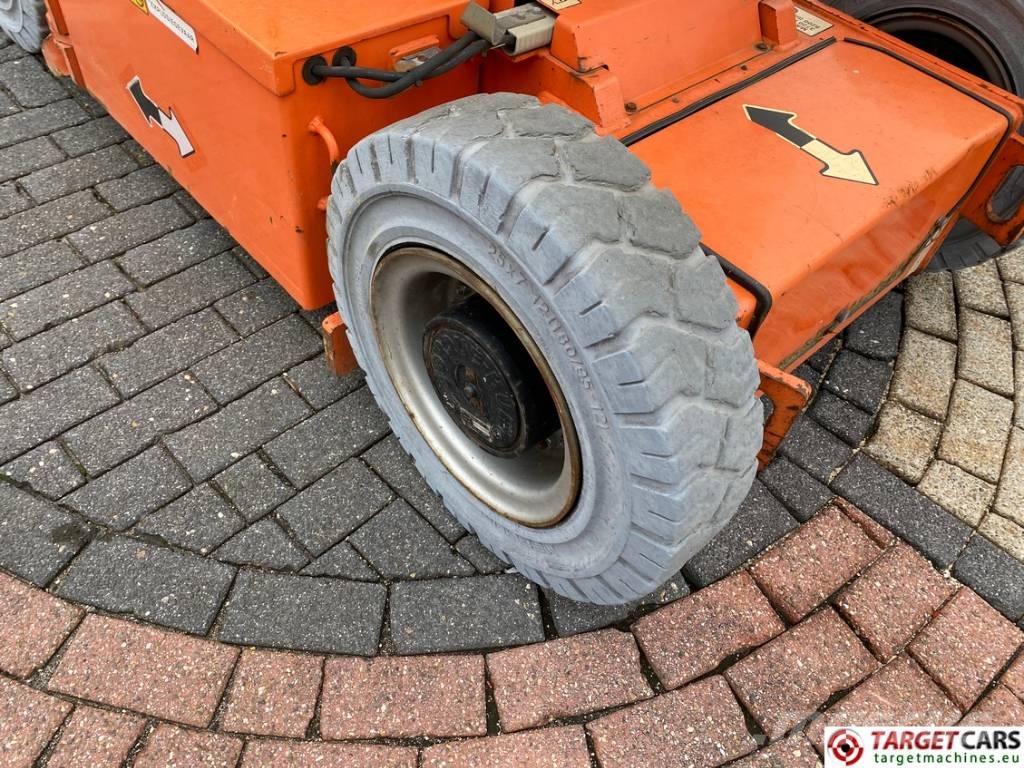 JLG E300AJP Jib Plus Electric Articulated Lift 1097cm Compact self-propelled boom lifts