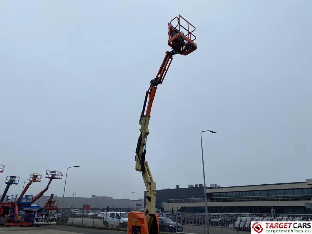 JLG E300AJP Jib Plus Electric Articulated Lift 1097cm Compact self-propelled boom lifts