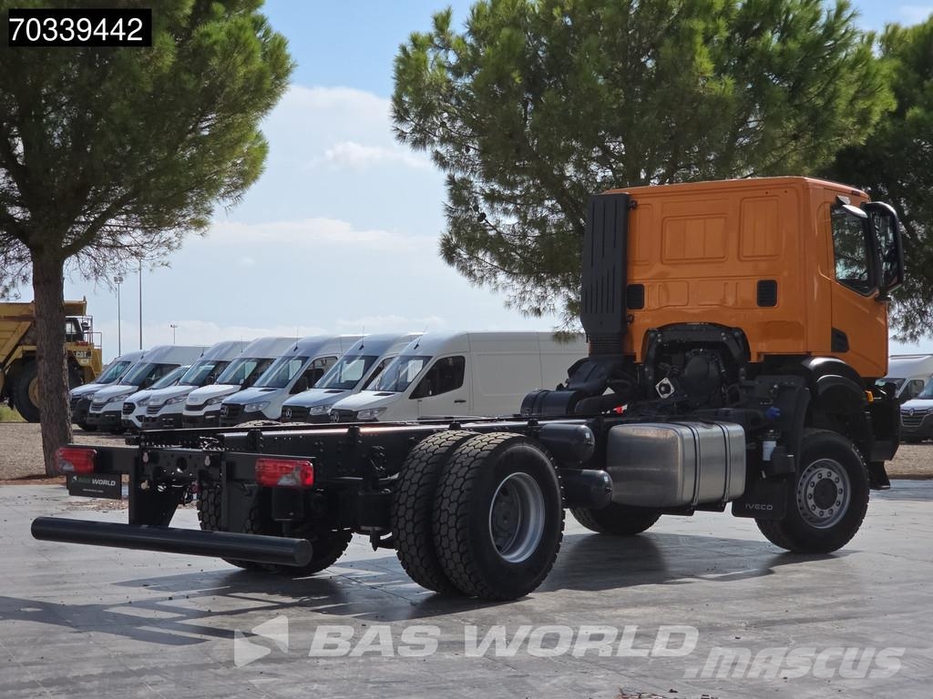Iveco T-Way 360 4X4 NEW 4x4 chassis Automatic Airco Euro Çekiciler