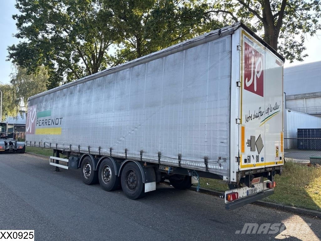 Fruehauf Tautliner Gardintrailer