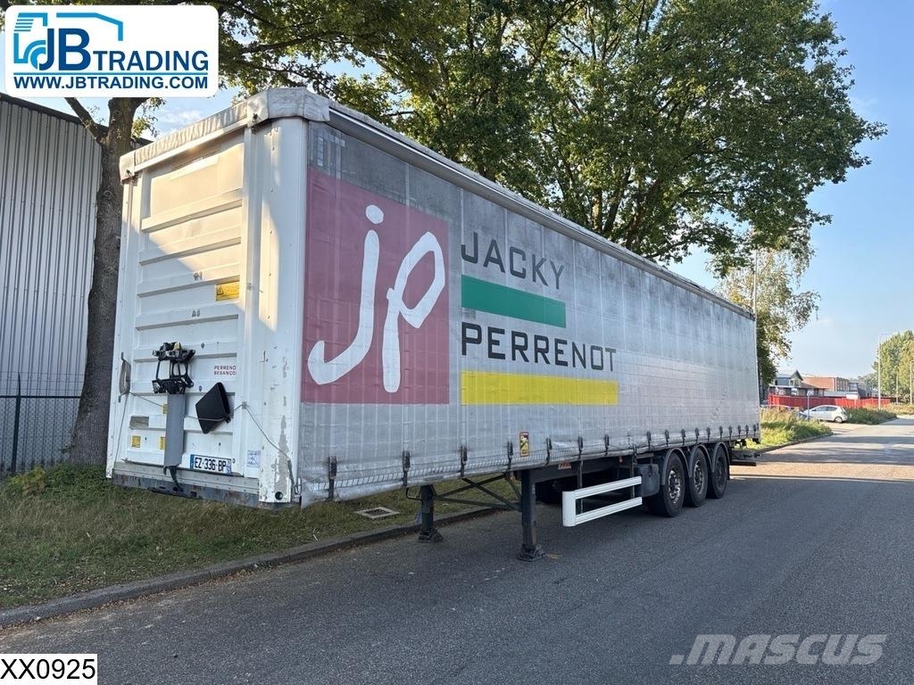 Fruehauf Tautliner Gardintrailer
