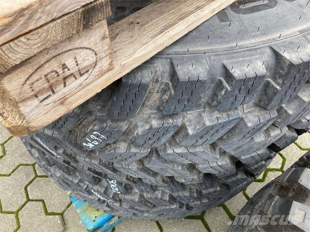 Nokian 2x 440/80 R24 Nokian Räder Pneus Agrícolas